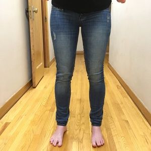 H&M MAMA Skinny Jeans