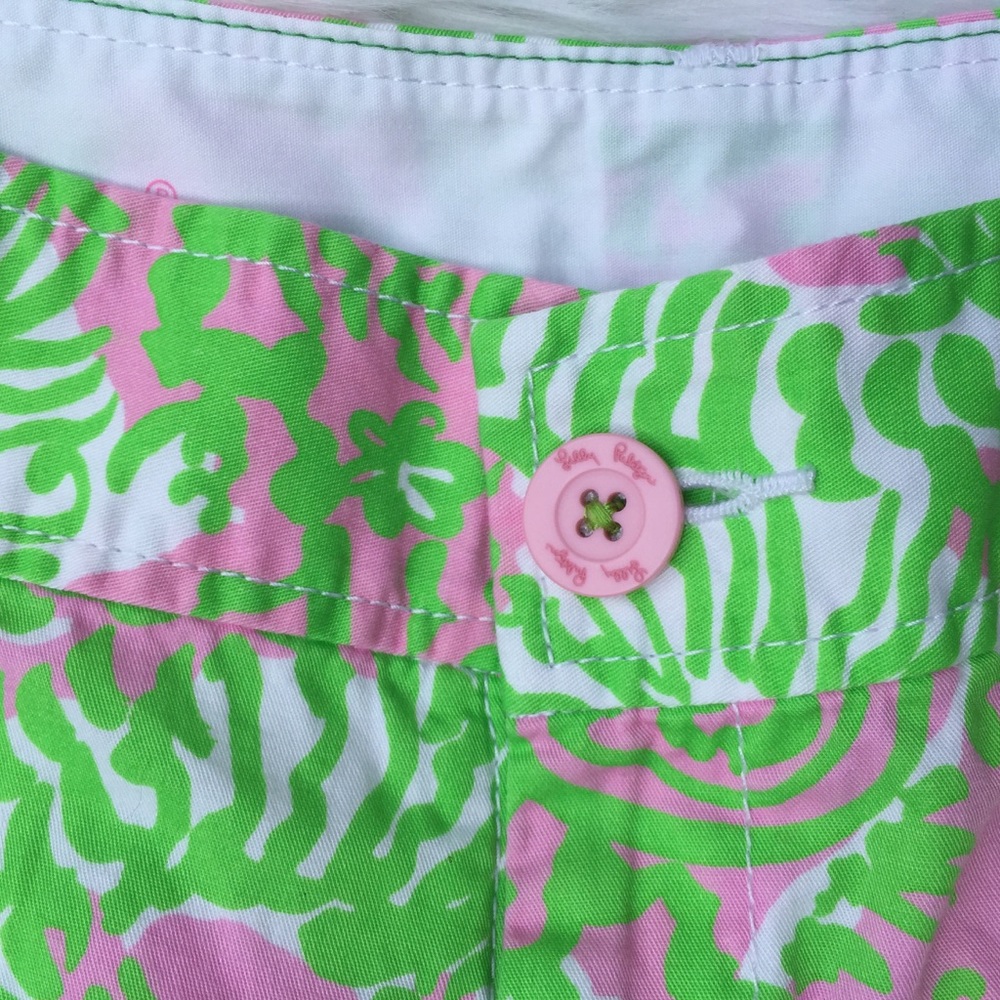 Lilly Pulitzer The Callahan Shorts - Picture 2 of 5