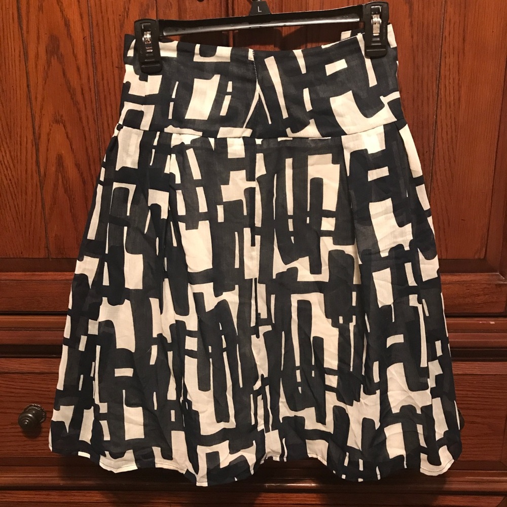 Dialogue A-line Skirt