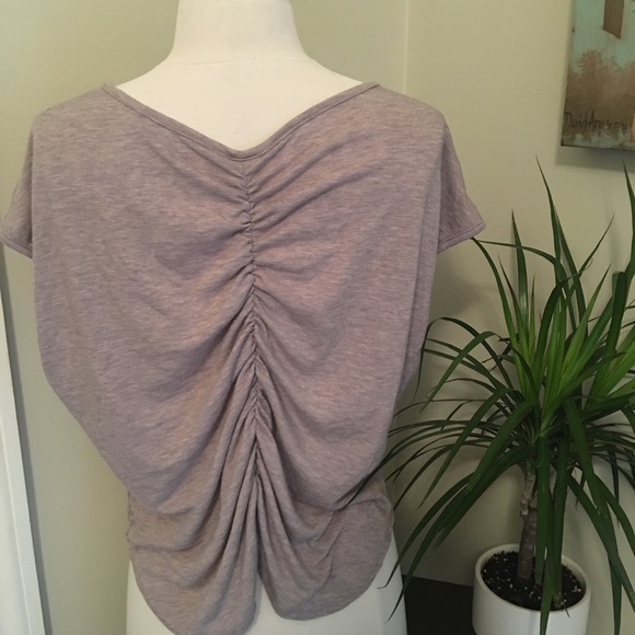 🚫Sold🚫Cute top - Picture 2 of 3