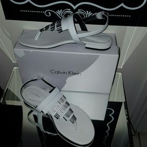 *ON SALE*NEW CALVIN KLEIN EVONIE PLATINUM WHITE
