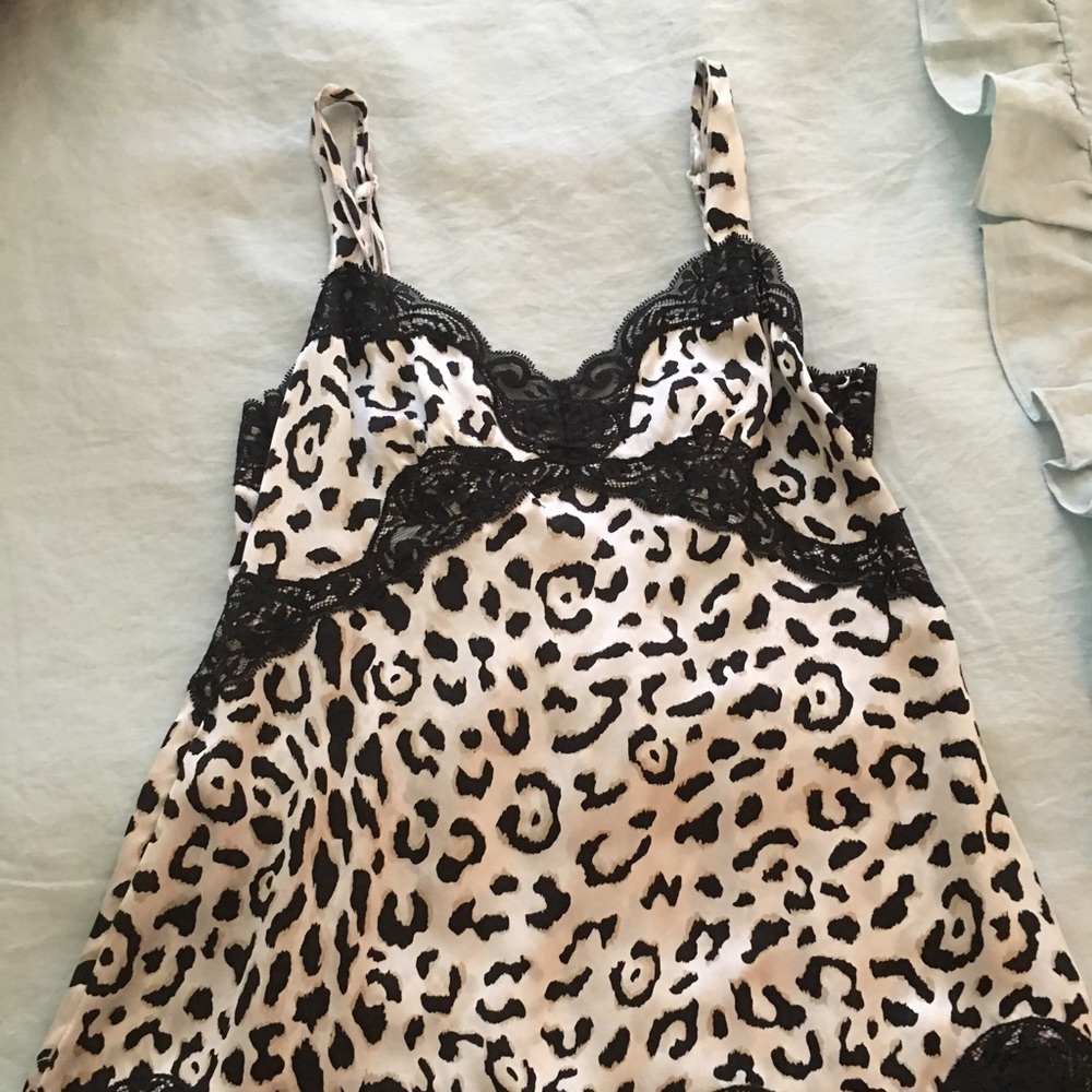 White House Black Market Size XS.  100% Silk.