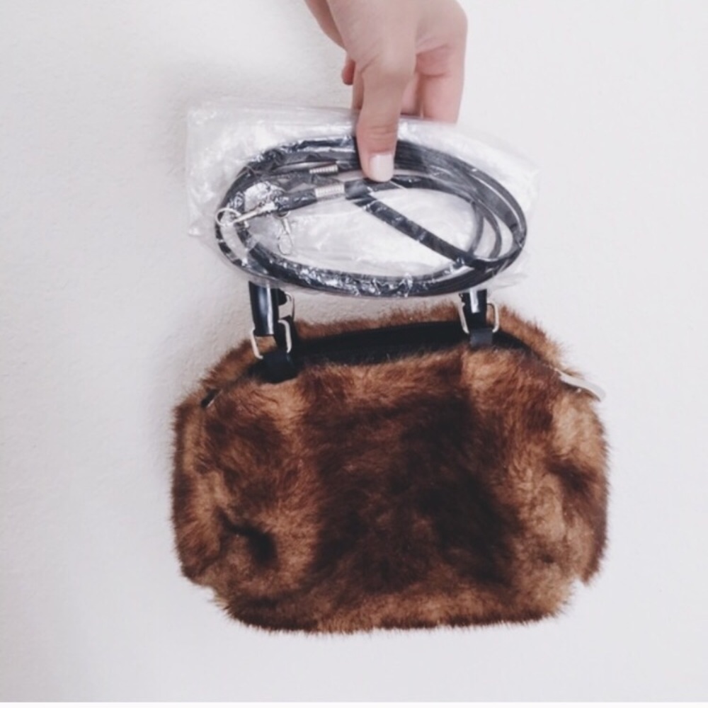Fuzzy Small Purse - Picture 3 of 4