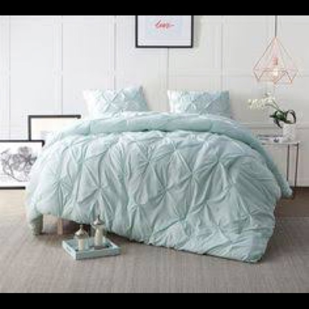 Anthropologie Twin XL comforter