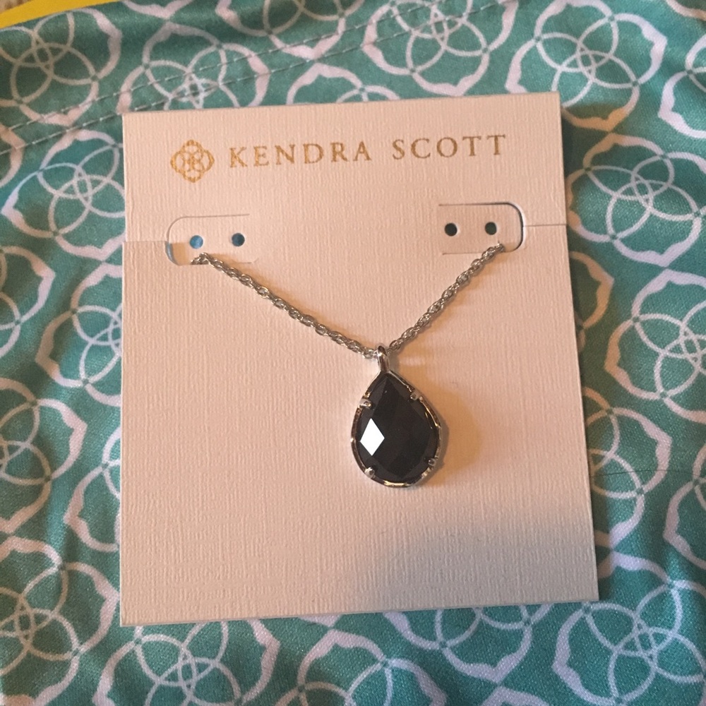 Kendra Scott Kiri Necklace