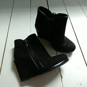 Vince Camputo black bootie wedges
