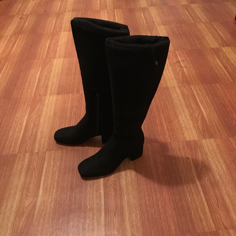 Black Kenneth Cole Women shoe