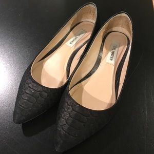 Black Pointed Alligator/Snake print Flats