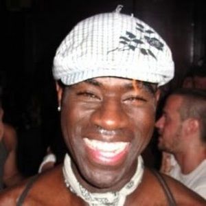 Meet your Posher, Todd