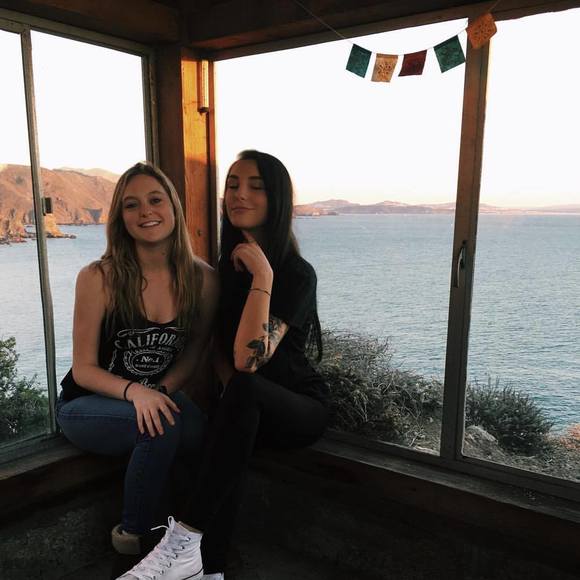 Meet your Posher, Claire - Picture 1 of 1