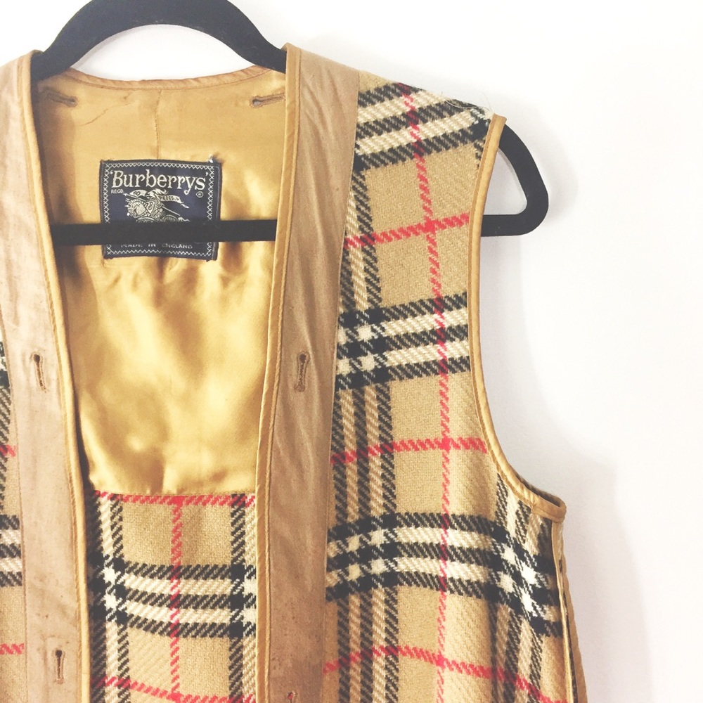 Vintage Authentic Burberry Wool Warmer