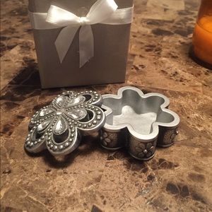 12 Flower Jeweled Trinkets