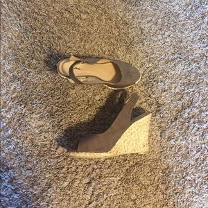 Mocha Wedges. Gently used.