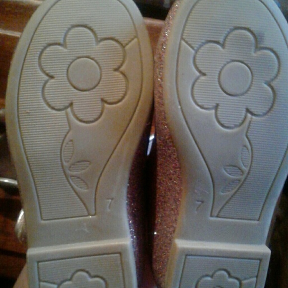 Sparkly pink kids shoes - Picture 3 of 3