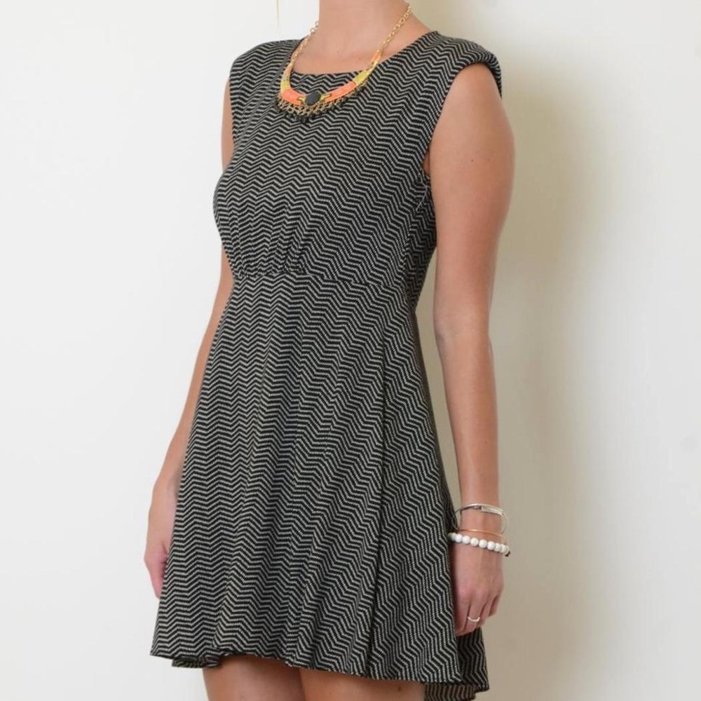 THML themed capped day dress in black