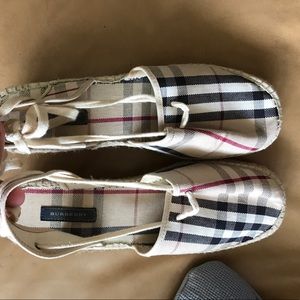 Burberrry lightly worn wedges