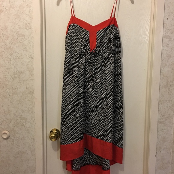 High-low dress - Picture 2 of 6