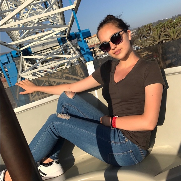 Meet your Posher, Leeza - Picture 1 of 1