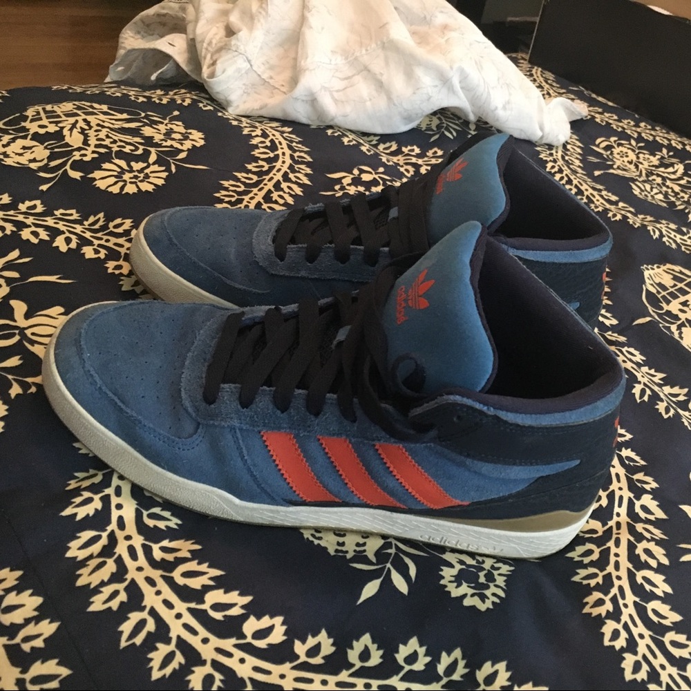 Adidas skateboard shoes