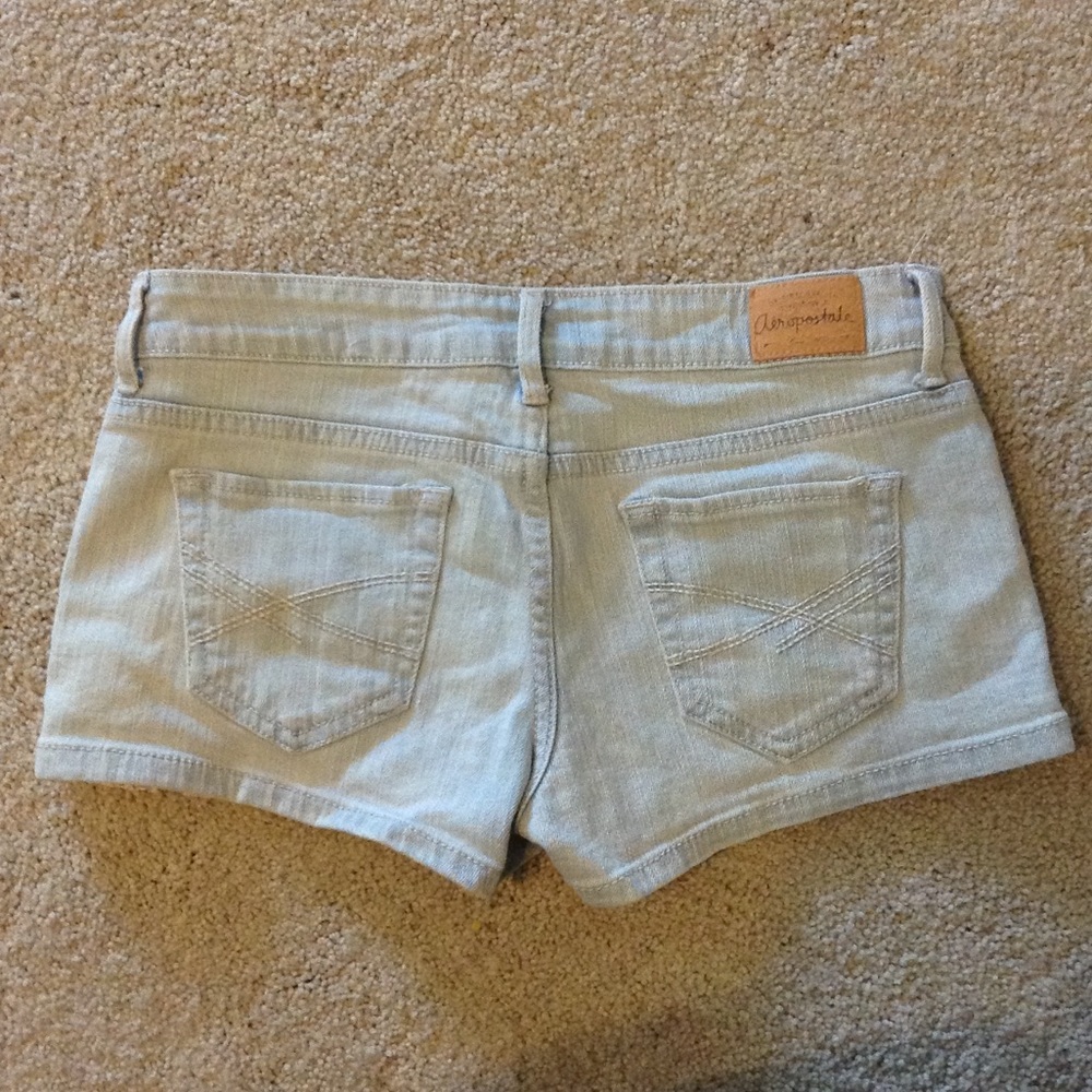 Shorts - Picture 2 of 3
