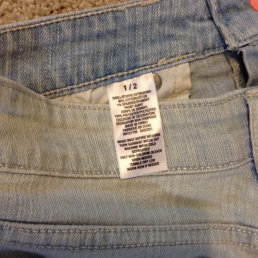 Shorts - Picture 3 of 3