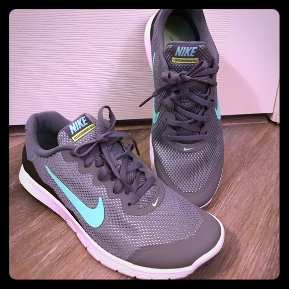 Nike Shoes - NWOT Nike Flex Experience RN4. Women's size 8