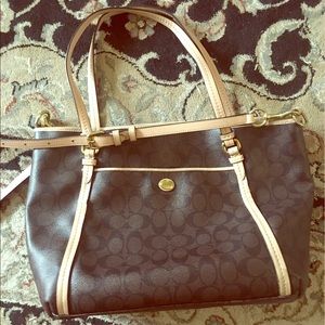 Coach Signature Peyton!