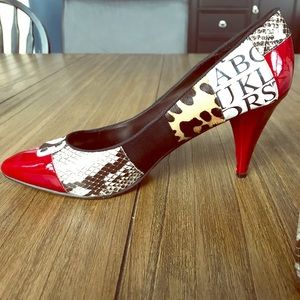 Beverly Feldman Patterned Heels