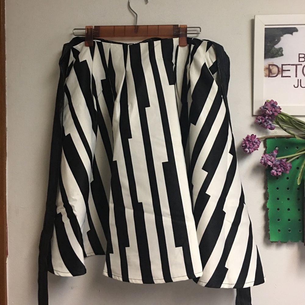 Black white skirt