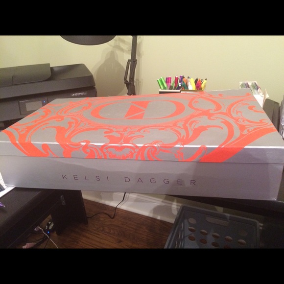 Kelsi Dagger 21 1/2" boots with heels!! - Picture 6 of 7