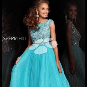 SALE!!!!! ❤️❤️Sherri hill prom/formal dress