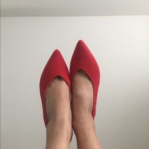 H&M modern & minimal V-cut sling back pumps 👠