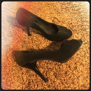 Black peep toe!