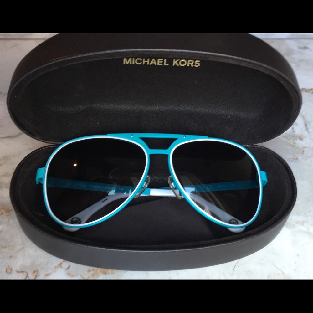 Brand New Michael Korea Peyton Aviators.