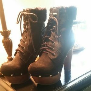 Jessica Simpson black platform booties