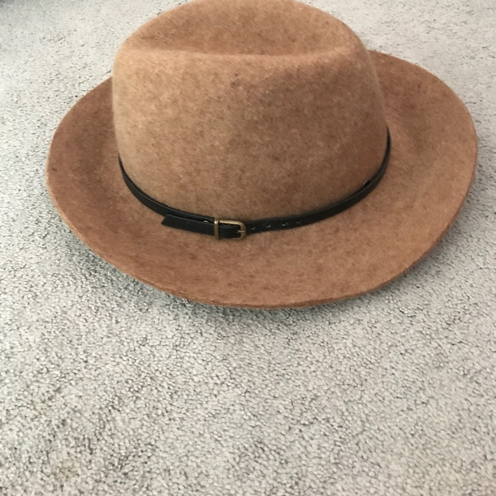 Brown hat