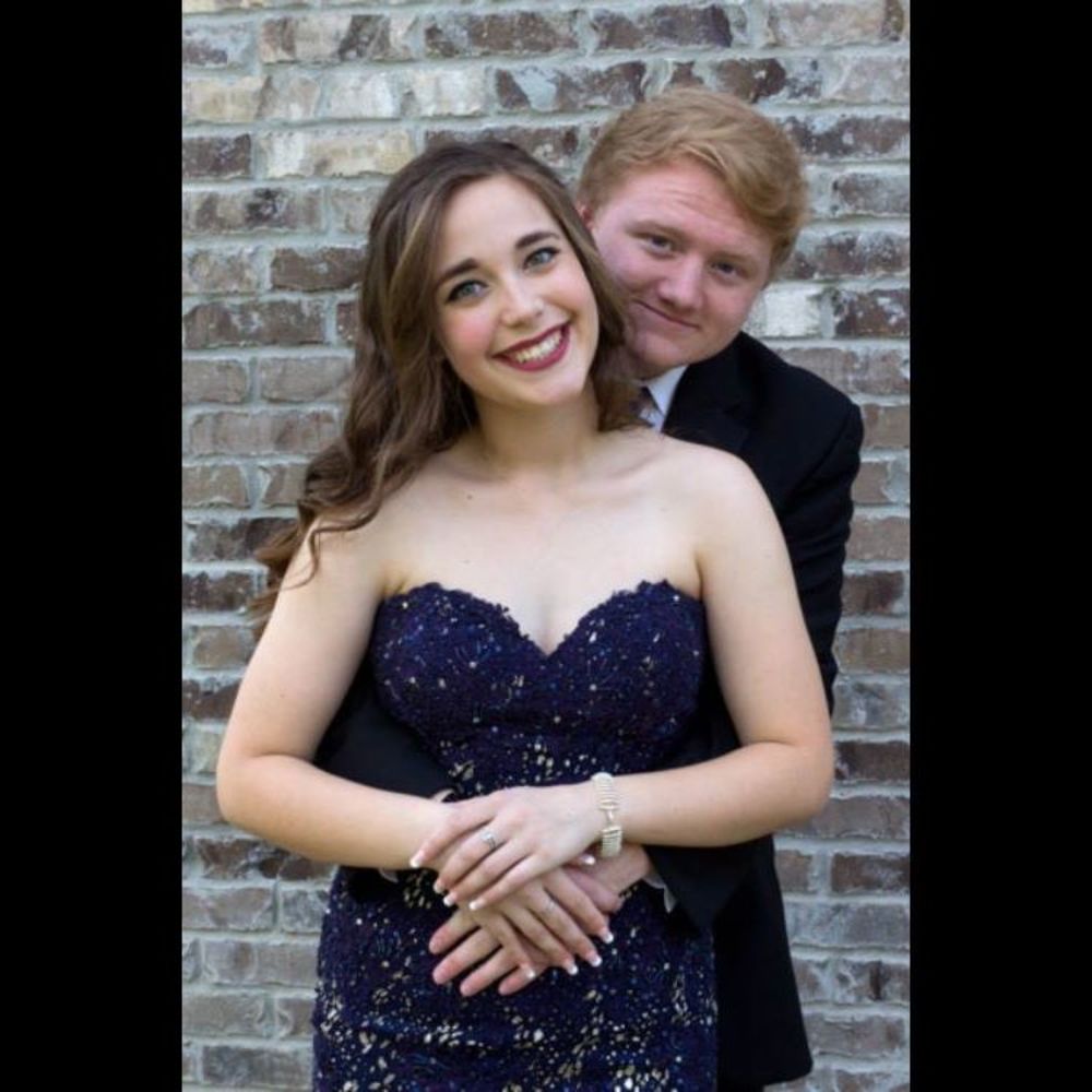 Meet your Posher, Elise