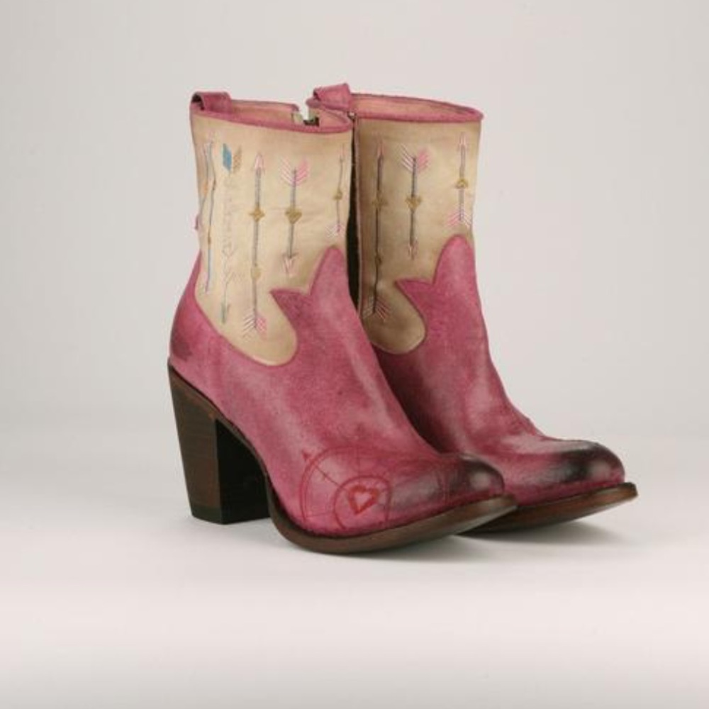 Junk Gypsy by Lane Pink Wanderer Wanderlust bootie