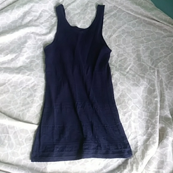 blue tank top - Picture 2 of 3