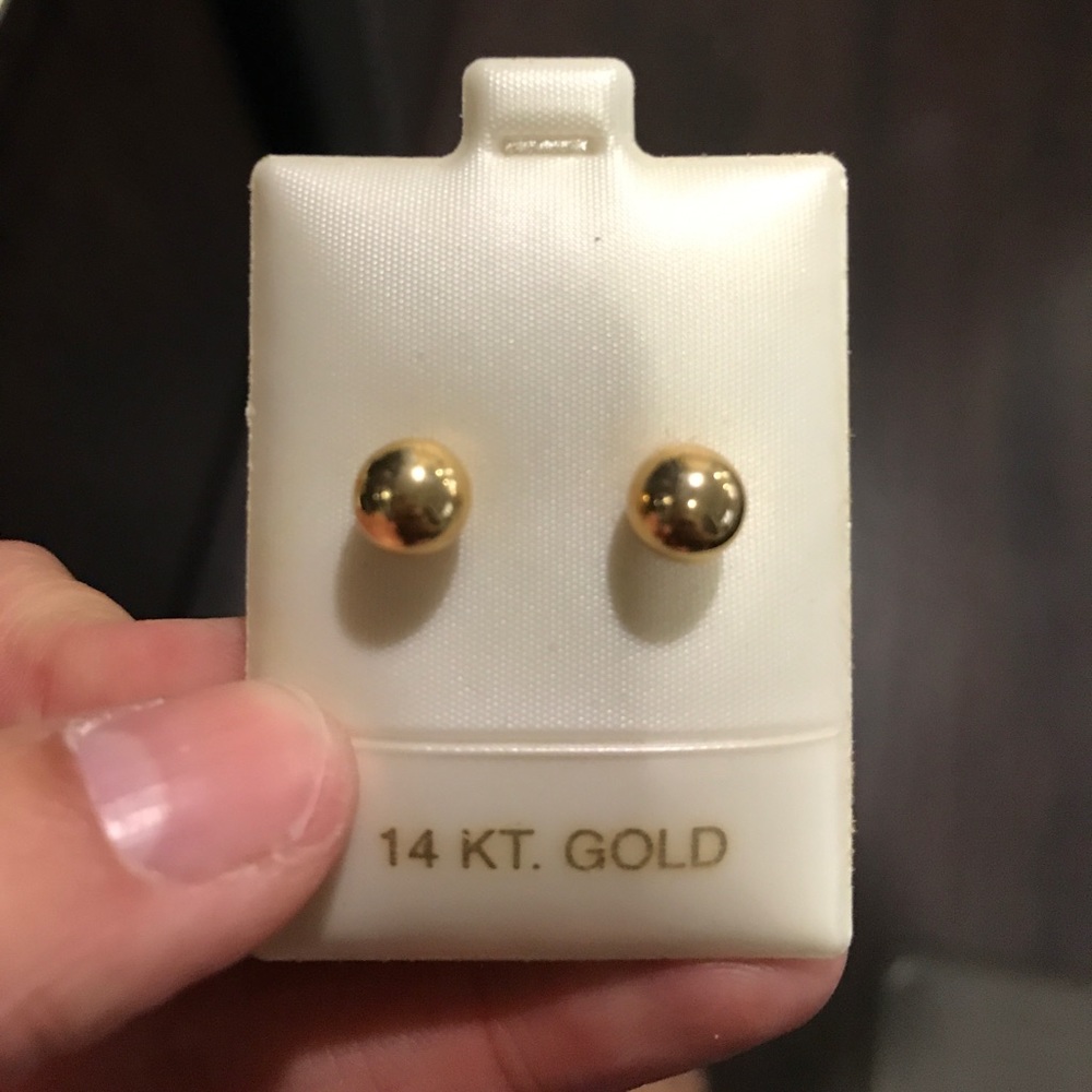 14 Kt Gold Studs