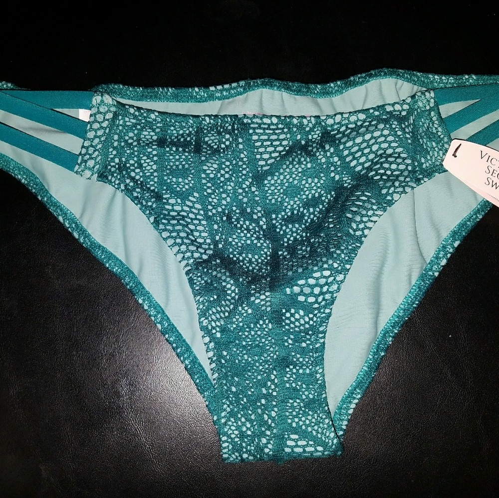 Nwt Vs turquoise lace cheeky bottom