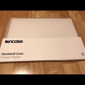 Incase 15' MacBook case