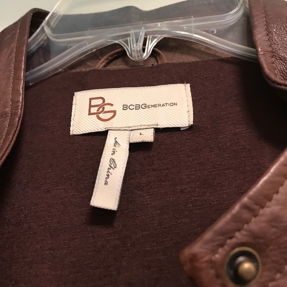 Short leather jacket - Picture 3 of 6