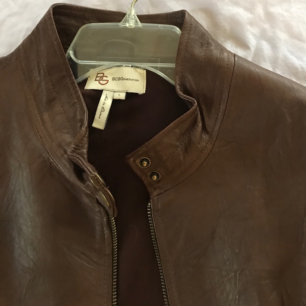 Short leather jacket - Picture 5 of 6
