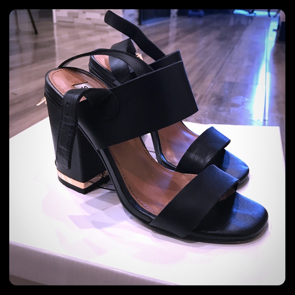 Steve Madden size 35