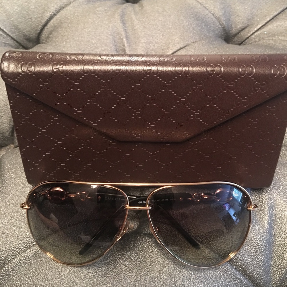 Gucci sunglasses 😎😎😎 - Picture 5 of 8