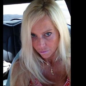 Meet your Posher, Elle