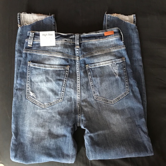 High Rise Cropped Jeans - Picture 4 of 6