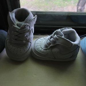 Baby nikes 1c