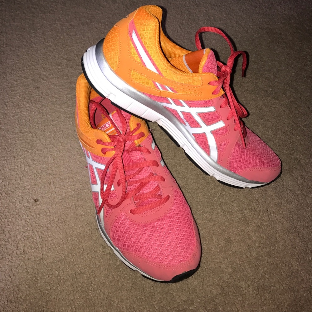 Asics Athletic Shoes (size 8.5)